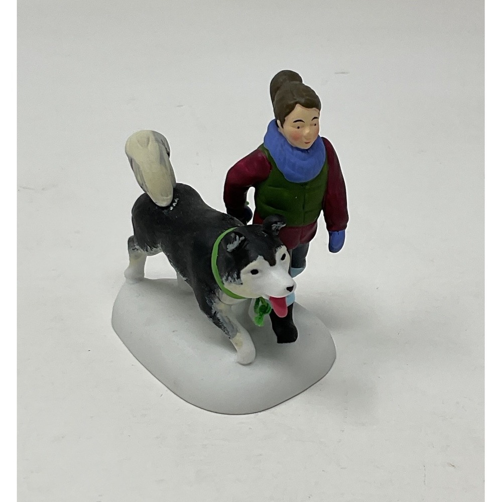 Dept 56 Village Accessories Holiday Dog Walk 4047550 Christmas